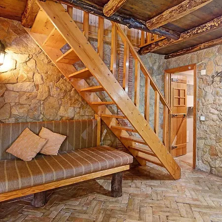 Apartamento Com 1 Quarto * Armação de Pêra